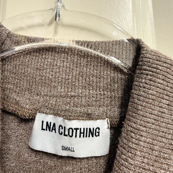 Chic Short Sleeve Java Top - Picture 2 of 2